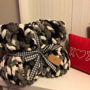 Chunky knit blanket